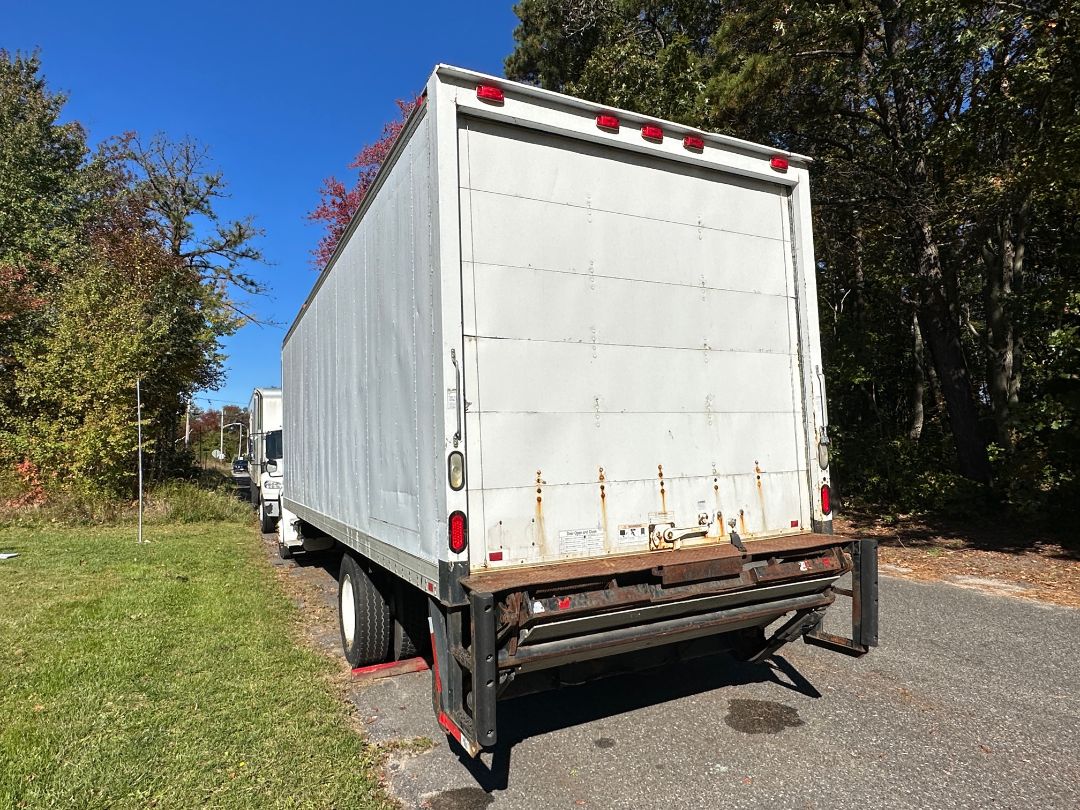 2006 FREIGHTLINER M2 Business Class Box Truck - Image 8